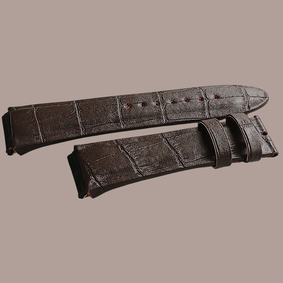 Guess W0040G10 kahverengi deri saat kordonu